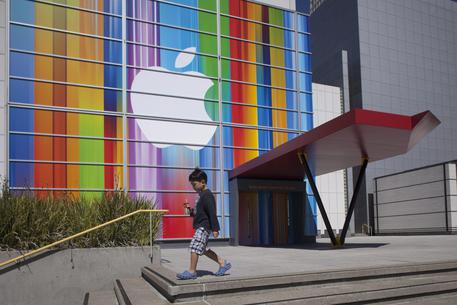 Apple compie 40 anni, dal garage al duello con Fbi © EPA