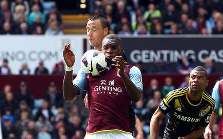 L'attaccante belga dell'Aston Villa, Christian Benteke © EPA