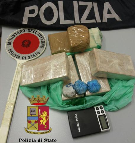 Droga,ancora Richiedenti Asilo Arrestati - Cronaca - ANSA