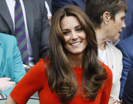 Kate in rosso, principessa a Wimbledon © AP