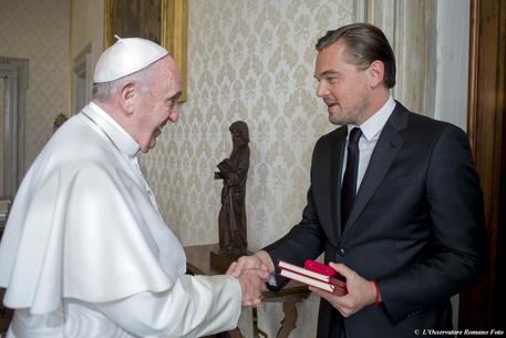 Papa Francesco e Leonardo DiCaprio © AP