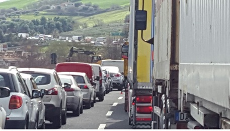 Incidenti Stradali Blocco Traffico A14 Marche Ansa It