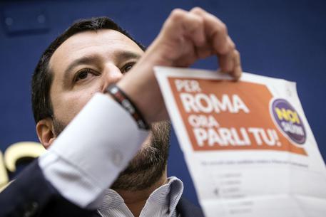 Matteo Salvini durante la presentazione dei gazebo su Roma nelle scorse settimane © ANSA