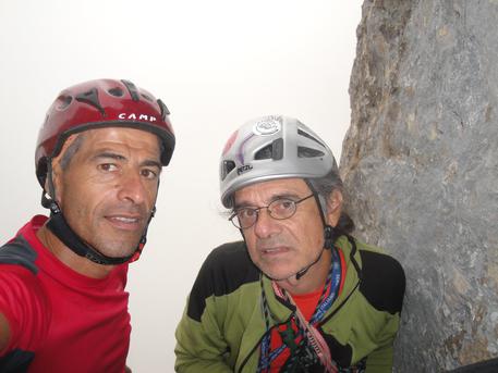 Roberto Iannilli (D) e Luca D'Andrea, vittime dell'incidente avvenuto sul Gran Sasso, in una foto tratta dal profilo Facebook di Iannilli © ANSA