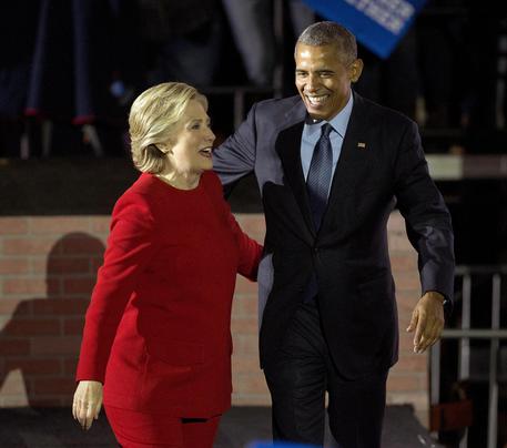 Hillary Clinton e Barack Obama in un'immagine di archivio © AP