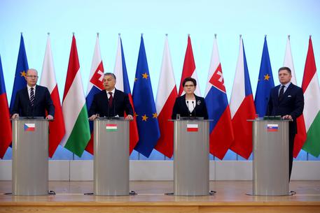 Il minivertice dei Paesi Visegrad (Polonia, Ungheria, Repubblica Ceca e Slovacchia) a Varsavia. © EPA