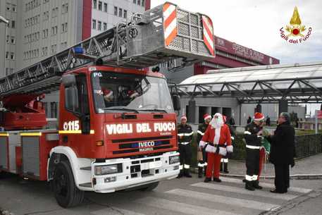 Babbo Natale Vigili del Fuoco © ANSA