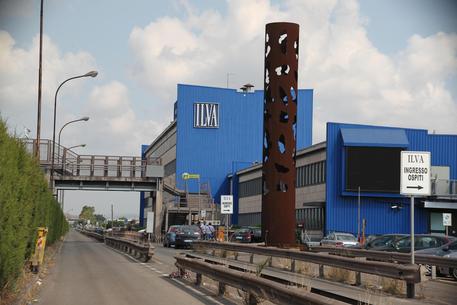 Veduta esterna dello stabilimento siderurgico Ilva di Taranto (archivio) © ANSA