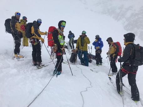 Soccorsi alpinisti bloccati Monte Bianco © ANSA