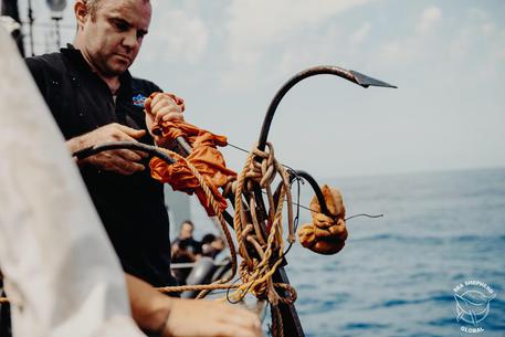 AMBIENTE: ALLE EOLIE ENTRA NEL VIVO OPERAZIONE SISO © ANSA