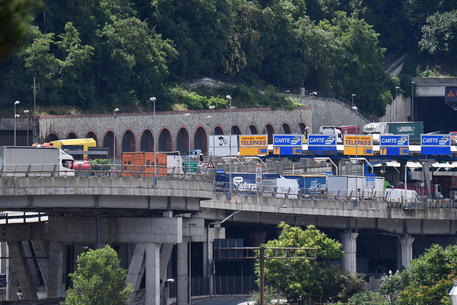 Cantieri autostradali in Liguria © 