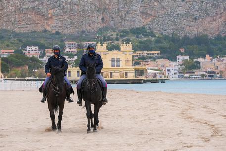 Covid: 1 maggio a Palermo con spiagge e parchi vuoti