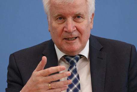 Il ministro dell'Interno tedesco Horst Seehofer © EPA