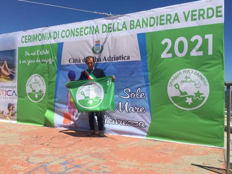 Comuni: a Sirolo 6/a bandiera Verde, città a misura bambino