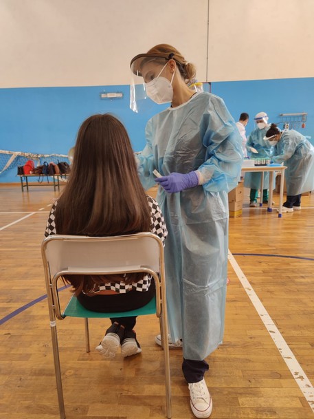 Covid: screening a scuola, via ai test salivari sugli studenti - Sicilia 