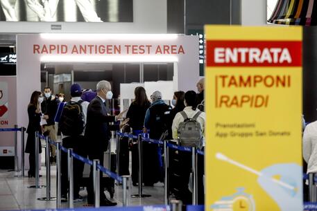 A Malpensa obbligo tampone per chi arriva da Cina © ANSA