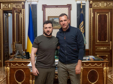 Zelensky incontra Shevchenko, 'ambasciatore ucraino nel mondo' © ANSA