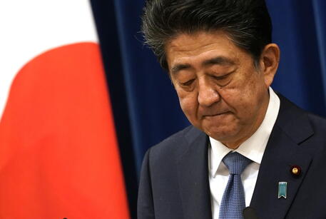 Former Japanese Prime Minister Shinzo Abe shot in Nara, Japan © EPA