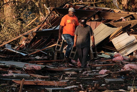 Tornado e distruzioni in Alabama © EPA