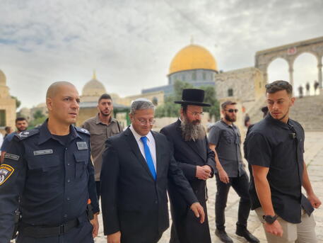 Israel's National Security Minister Itamar Ben-Gvir visits Al-Aqsa mosque © EPA