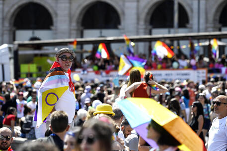 Roma si è colorata dell'arcobaleno dei diritti