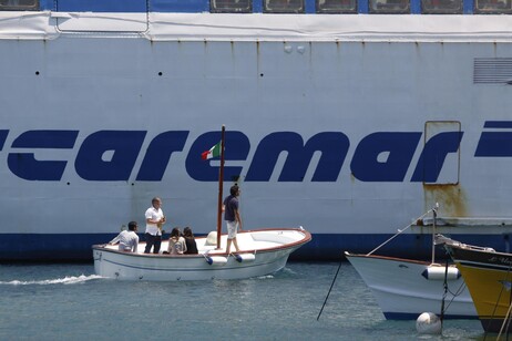 L'Ue autorizza gli aiuti dell'Italia ai traghetti Caremar