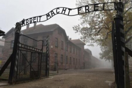 L'ingresso del campo di Auschwitz