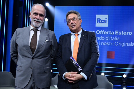 Il direttore generale Rai, Giampaolo Rossi (S), e l'amministratore delegato della Rai,Roberto Sergio