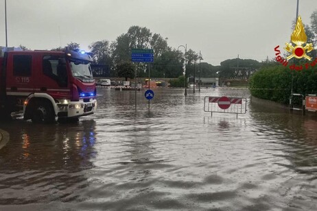 Maltempo: a Cesenatico scantinati e garage allagati