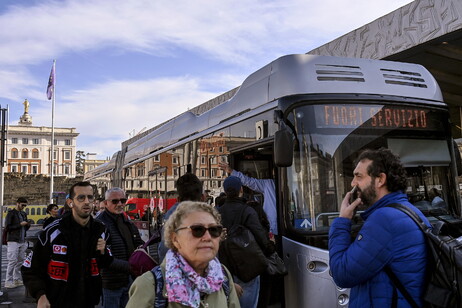 A Roma metro chiuse per sciopero, l'8/11 è stop nazionale