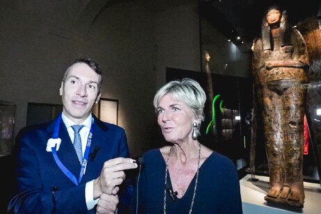 La presidente dell'Egizio, Evelina Christillin, insieme a Christian Greco, direttore del Museo