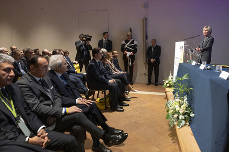 Mattarella a Torino per Einaudi, museo Egizio e Anci