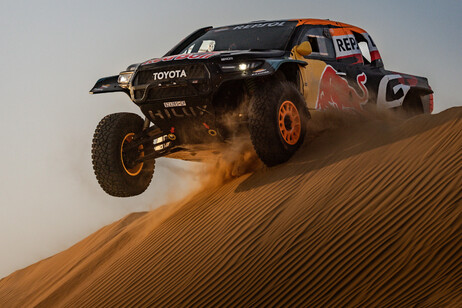 Toyota si prepara al Rally Dakar 2025