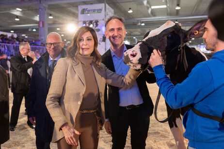 Ministro Santanchè inaugura Fiera zootecnica a Cremona