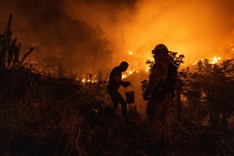 Incendi boschivi in Portogallo, dall'Italia due canadair