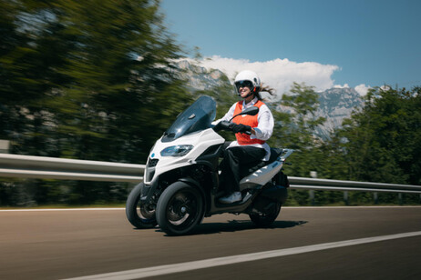 Nuovo Piaggio MP3 310 e la sicurezza delle tre ruote