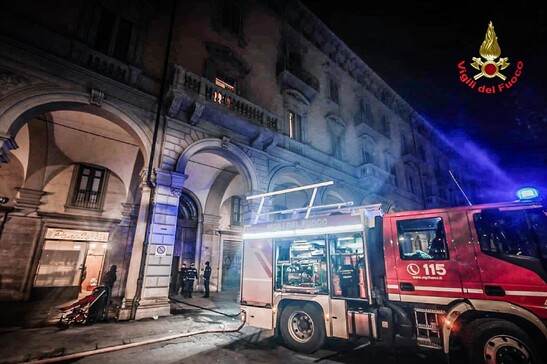 Incendio in portineria al centro di Torino, muore 25enne