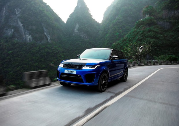 Record per Range Rover Sport SVR sulla Tianmen Road © ANSA