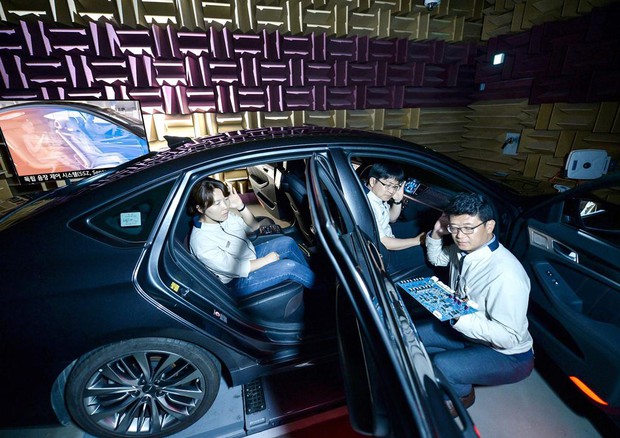 Hyundai inventa la Separated Sound Zone per audio su misura © Hyundai Press