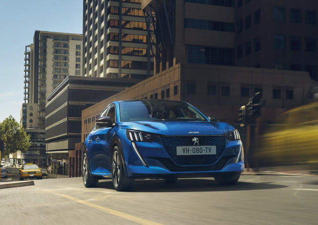 Peugeot presenta la nuova 208,auto icona dal cuore elettrico © ANSA