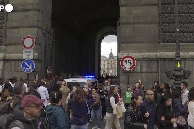 Al via la Festa delle luci di Lione: massima sicurezza a causa dell'allerta  terrorismo in Francia