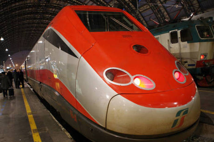 100 Milan-Rome high-speed services each day - Trenitalia