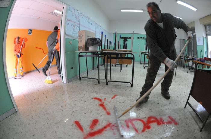 Scuola Lega Da Assunzioni Organico Aggiuntivo Ata Notizie Ansa It