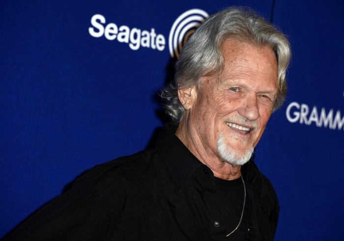 Addio a Kris Kristofferson, cantautore country e attore – Notizie – Ansa.it