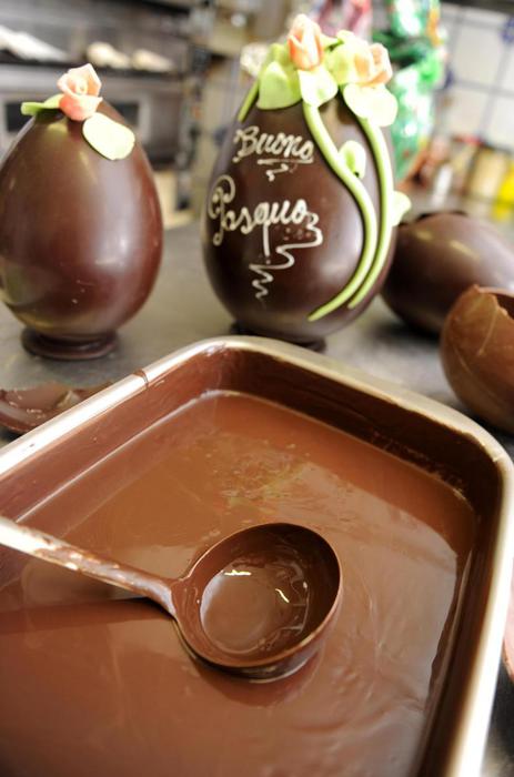 Pasqua Su I Prezzi Di Colombe E Uova Di Cioccolato Cronaca Ansa