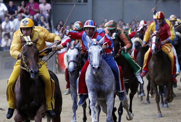 Il Palio di Siena non andr al compleanno della regina Elisabetta