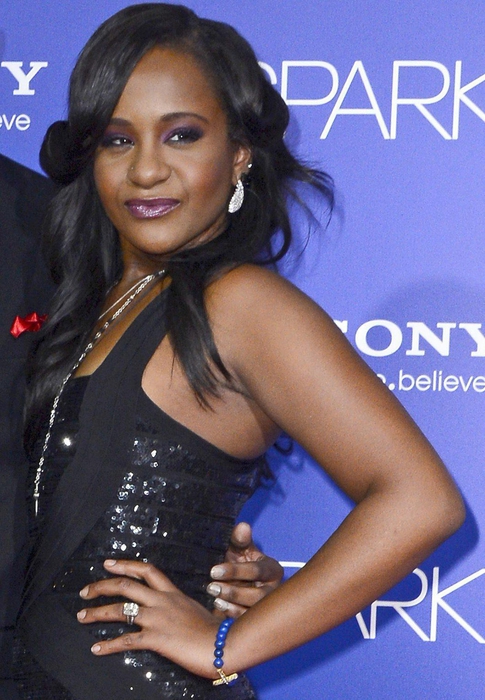 Addio A Bobbi Kristina Brown La Figlia Di Whitney Houston E Morta Dopo Sette Mesi D Agonia Sara Sepolta Con La Madre Cultura Ansa It