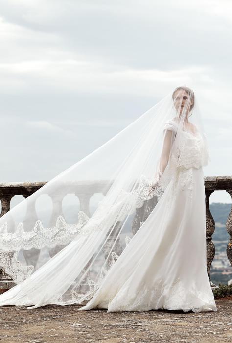 Alberta hot sale ferretti sposa