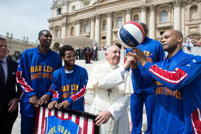 How To Spin A Basketball On Your Finger: Tips From The Harlem Globetrotters