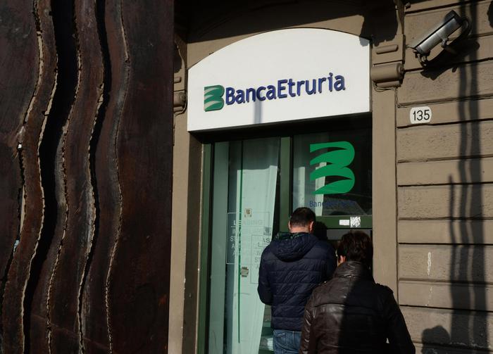 Banca Etruria premises searched TopNews Ansa.it